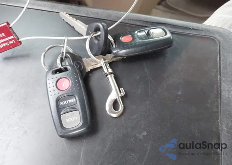 2001 Mazda Mpv Dx/Es/Lx z USA, uszkodzony, nr VIN JM3LW28Y110165808